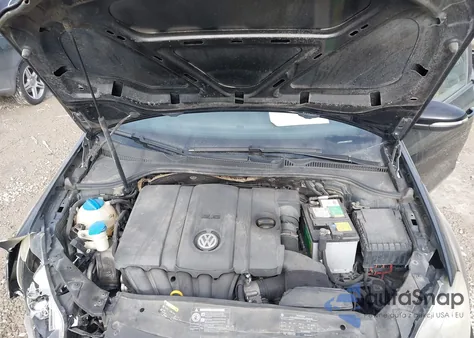 2011 Volkswagen Golf 2.5L 4-Door z USA, uszkodzony, nr VIN WVWDA7AJ6BW121629